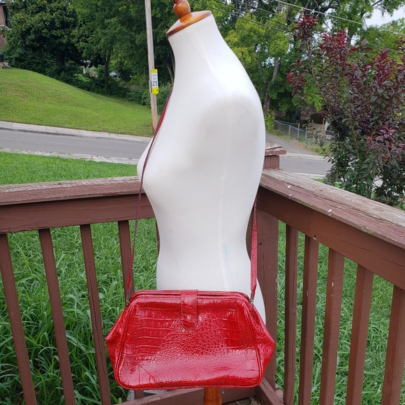 Vintage Red Eelskin Print Shoulder Bag - Picture 3 of 5